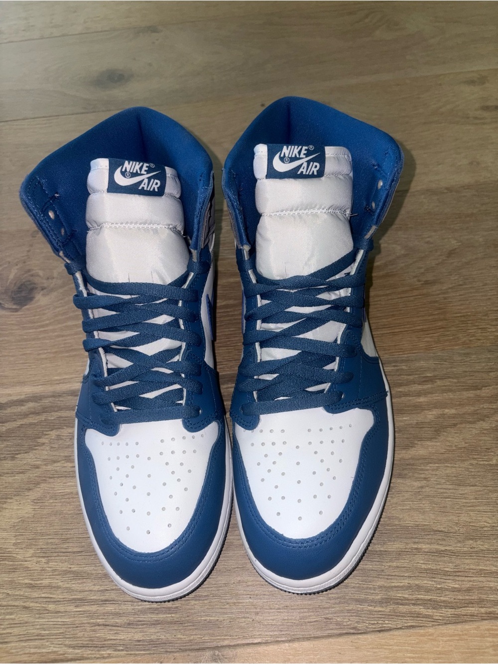 Nike Air Jordan 1 Retro High OG "True Blue”